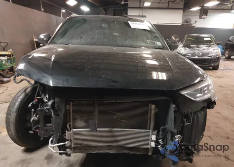 2023 Audi Q3 Premium 45 Tfsi S Line Quattro Tiptronic z USA, uszkodzony, nr VIN WA1DECF36P1143104